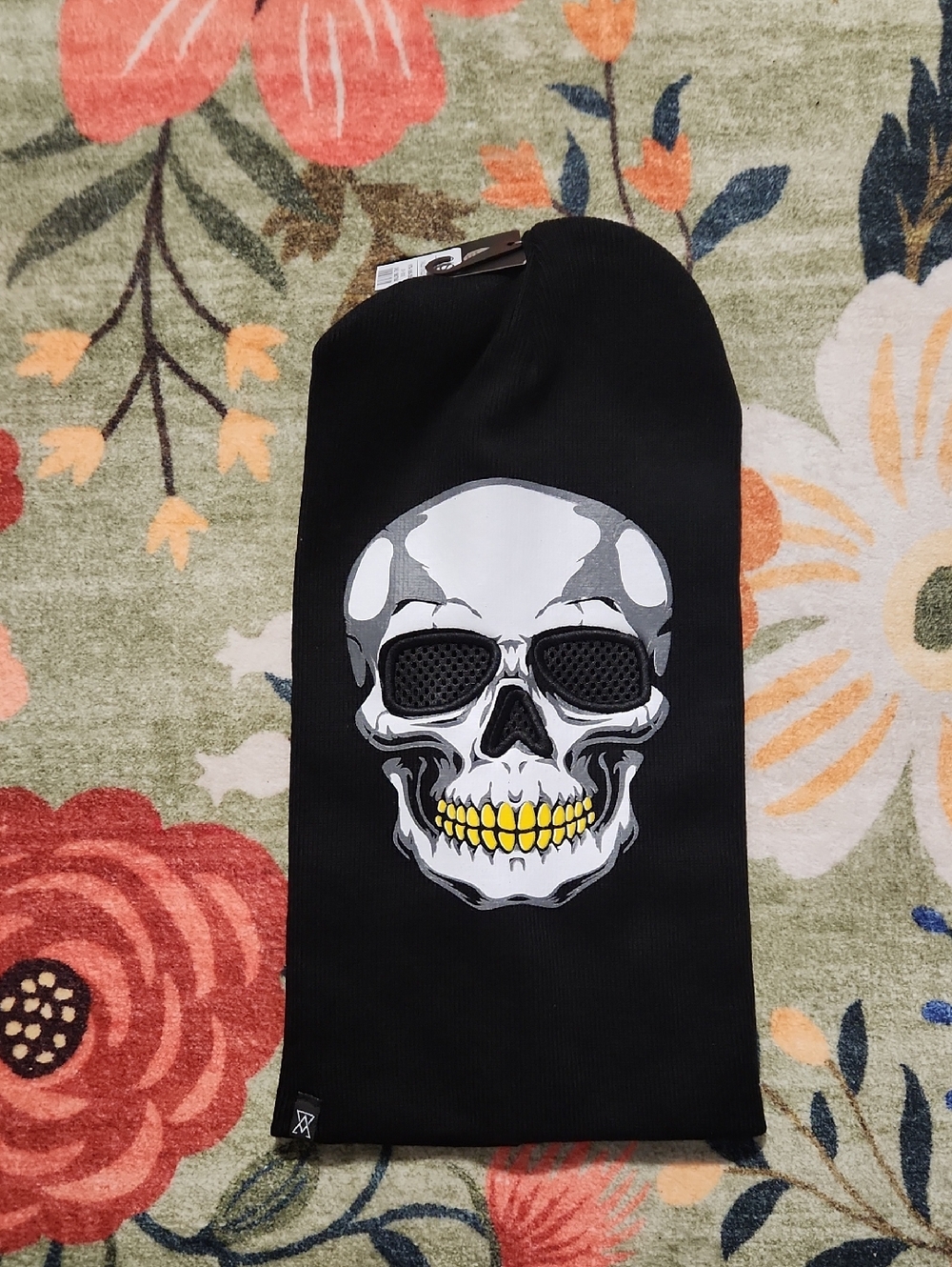 Black Skull Graphic Beanie Hat with Gold Teeth
